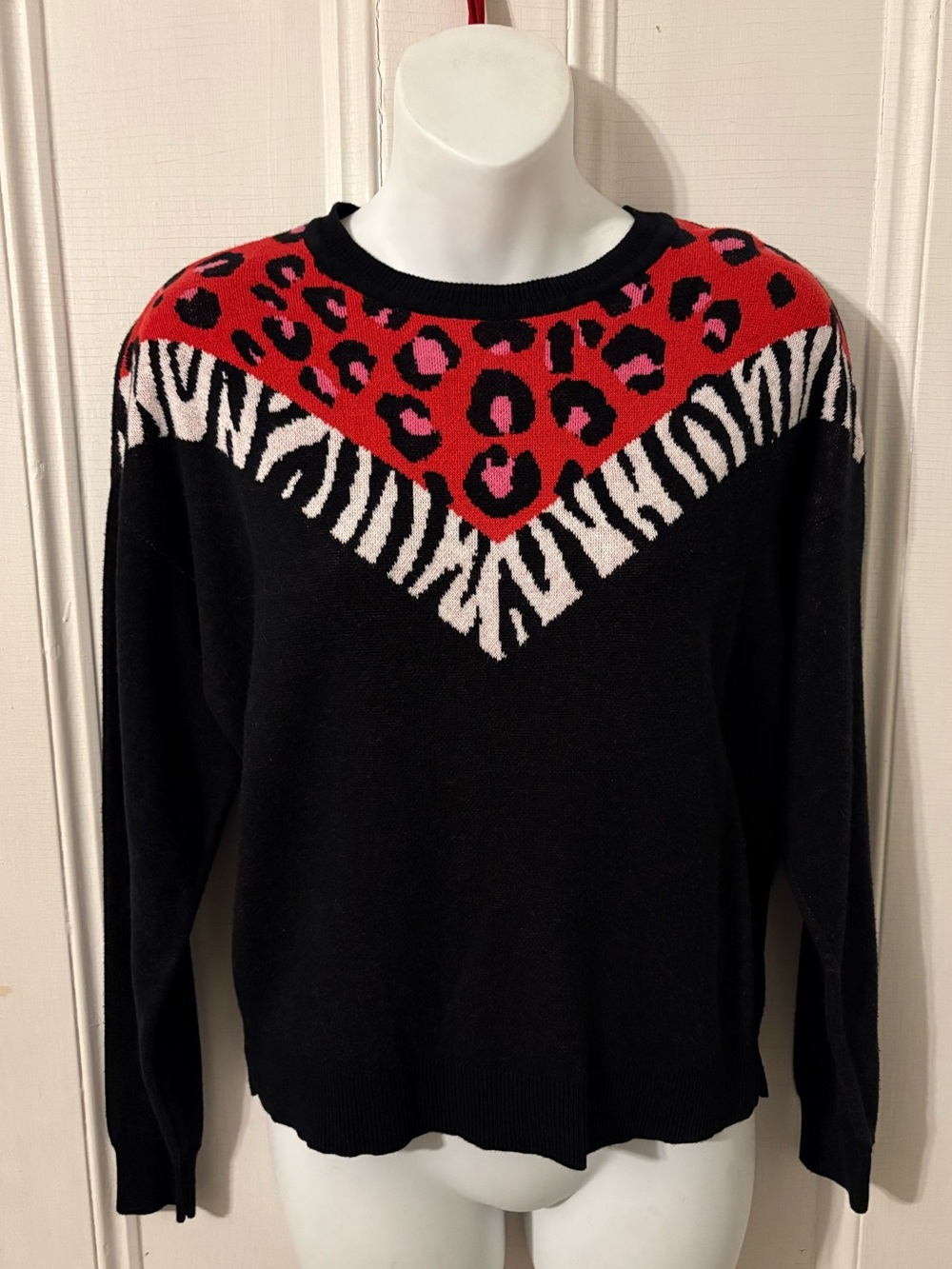 Bar III like new vintage 1980s style pink and black animal print sweater medium